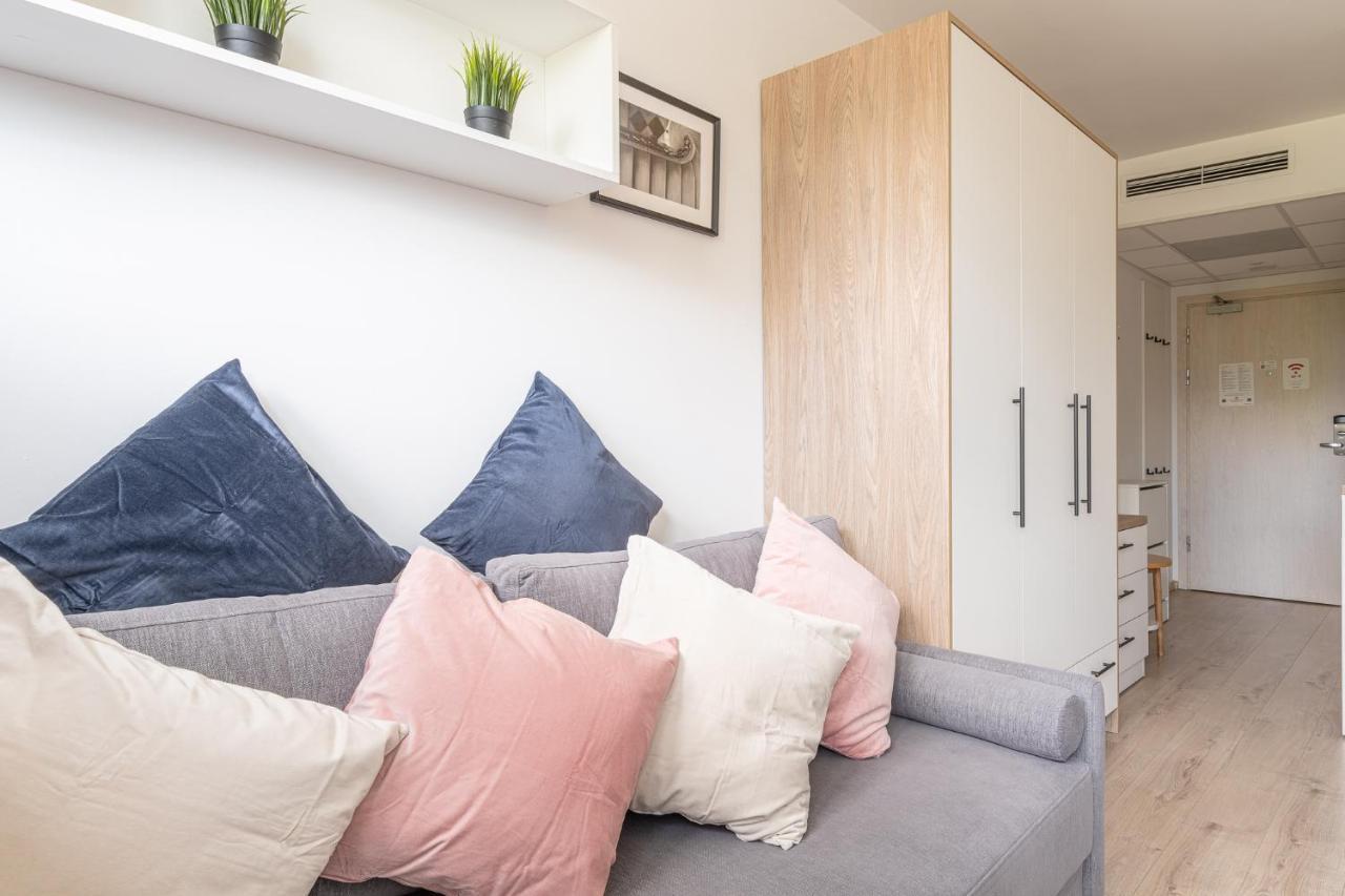 Rentplanet - Studio Dyrekcyjna Wroclaw Luaran gambar