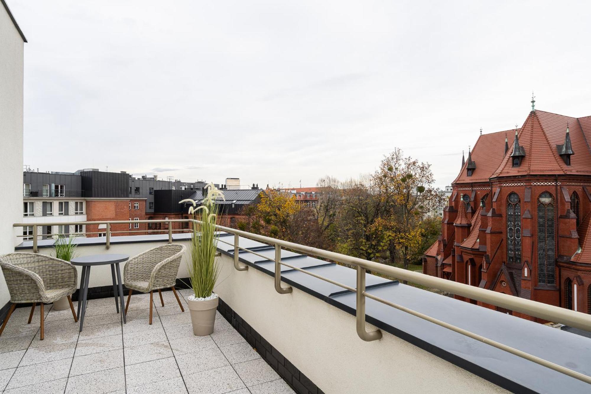 Rentplanet - Studio Dyrekcyjna Wroclaw Luaran gambar