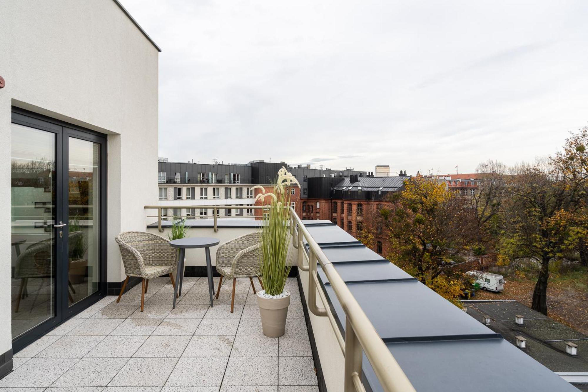 Rentplanet - Studio Dyrekcyjna Wroclaw Luaran gambar